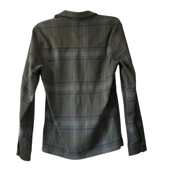 lululemon athletica Green Plaid Casual Button Down Shirt - Picture 3 of 7